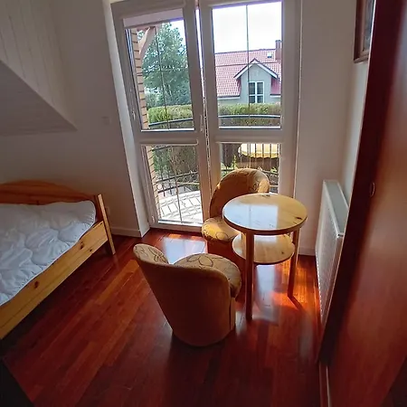 West Cliff Apartment *