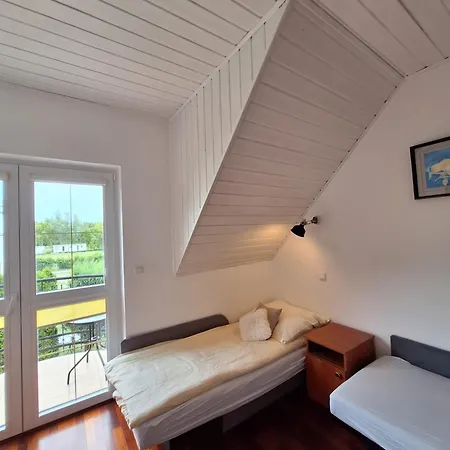 West Cliff Apartment *